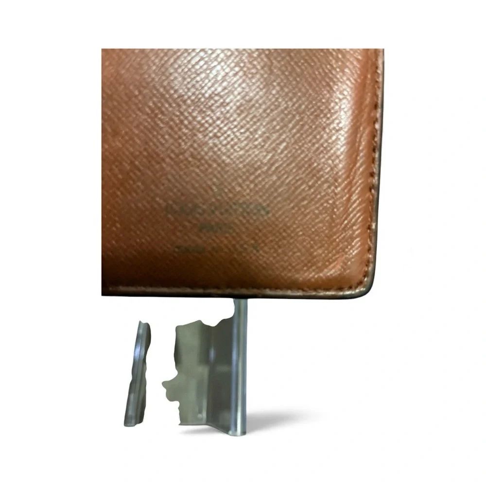 Louis Vuitton Gold and Brown Monogram Kiss lock COA included - Picture 5 of 12